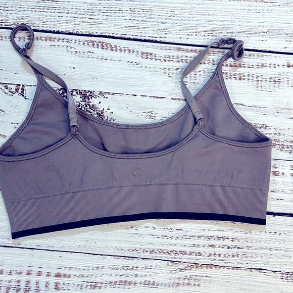 Lululemon Iconic Sweat Bra size Medium - Picture 4 of 13